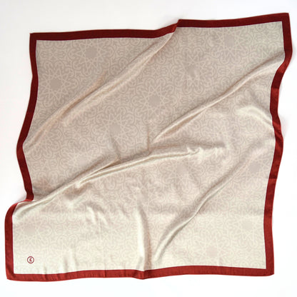 Tuch Seidensatin ORNAMENTAL GRACE 65/65 rot/perlweiß - ZESA-SILK