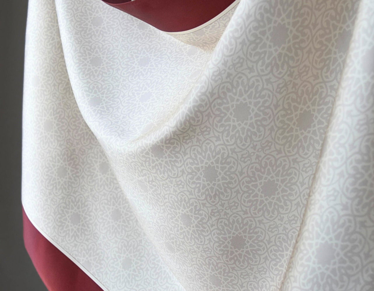 Tuch Seidensatin SERAY 180/65 braunrot/perlweiß - ZESA-SILK