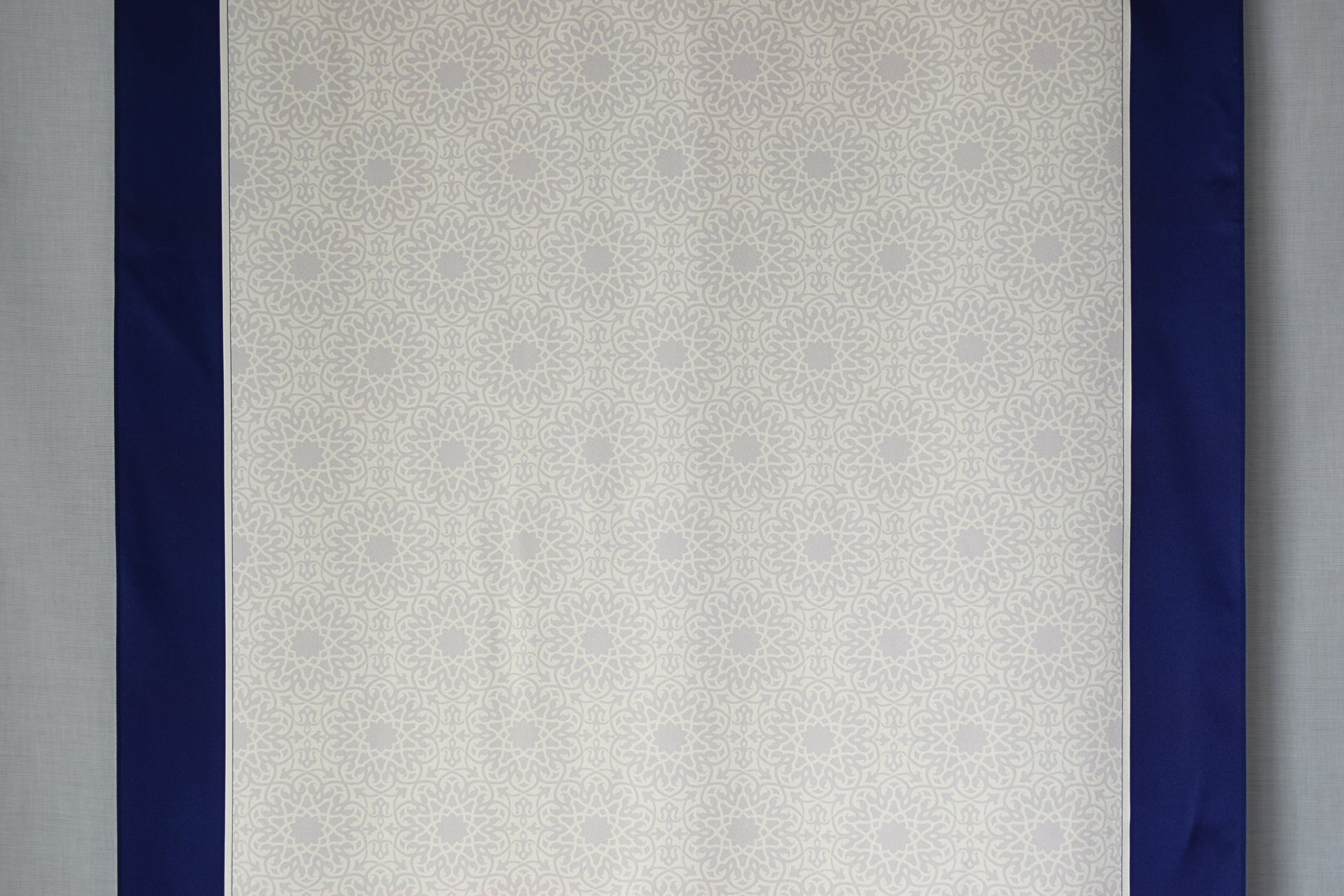 Tuch Seidensatin SERAY 180/65 blau/perlweiß - ZESA-SILK