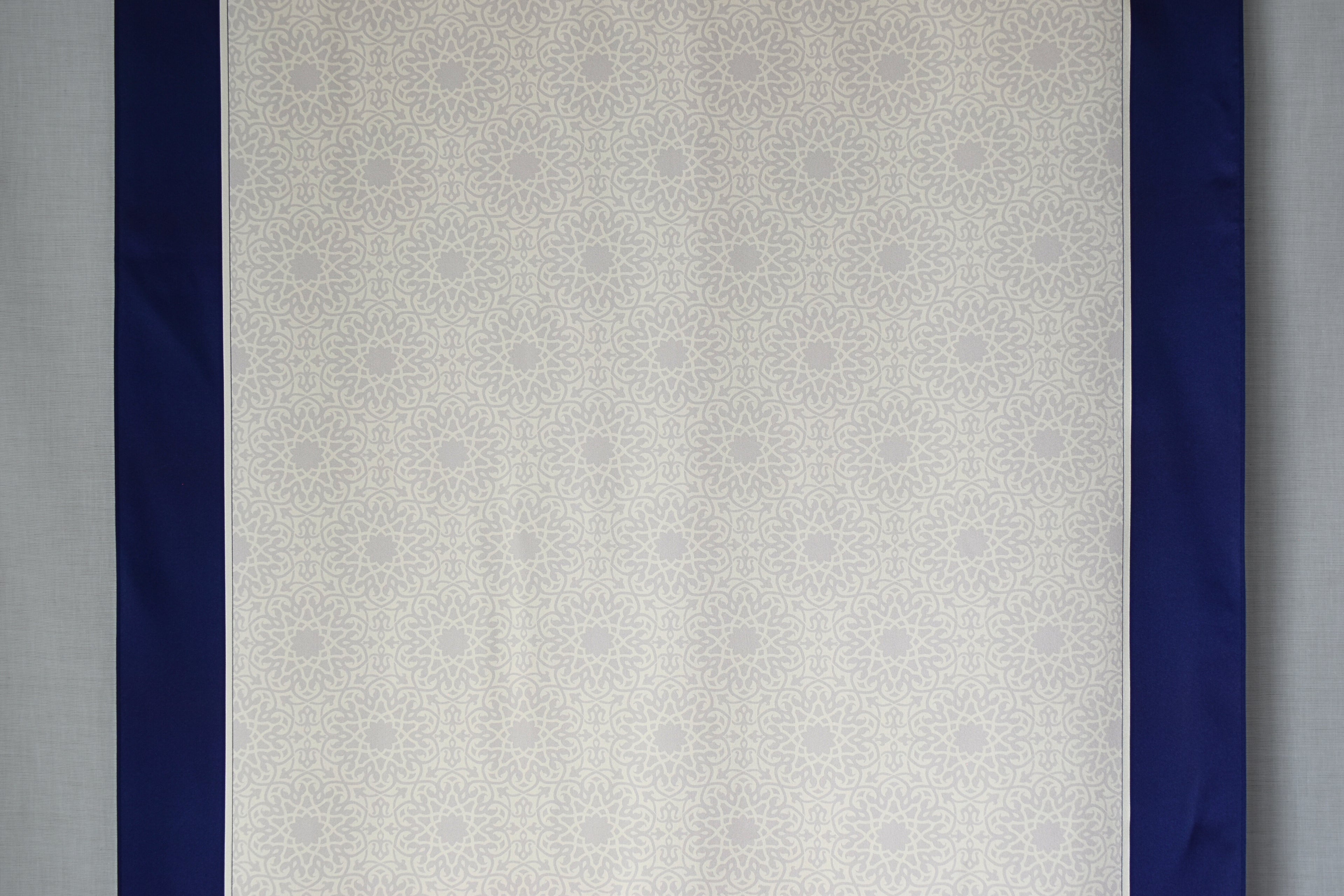 Tuch Seidensatin SERAY 180/65 blau/perlweiß - ZESA-SILK