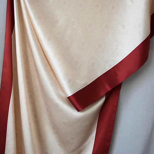 Langer Seidenschal 65x180 cm aus Seidensatin - edles
Damenaccessoire